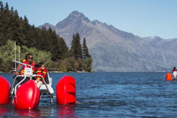 a small boat in a body of water